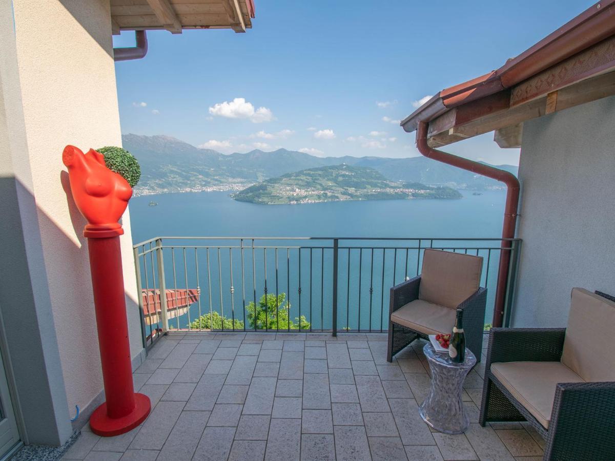 Cherubino - Stunning Lake View With Swimming Pool Parzanica Екстер'єр фото